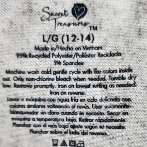 Christmas ๐ Pajama Set - Picture 9 of 12